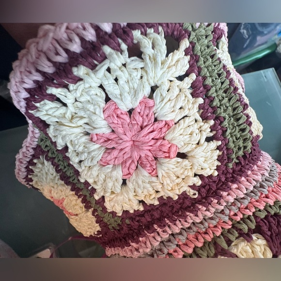NEW unique Crochet Sun Hat - Pink, Green, Cream
With comfort strap inside🩷🤍💚 - Picture 6 of 6